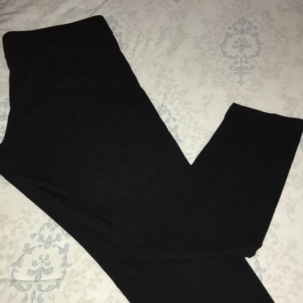 Black leggings
